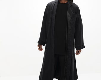 Kimono-Mantel Schwarz Avantgarde Bio-Baumwolle Fleece-Futter Metallreißverschluss Unisex