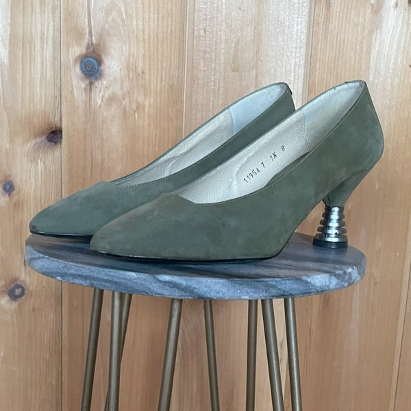 Vintage 80s Sacha London Sage Green Suede Pumps Size 7.5 | Designer Leather Shoes Avante Gard Heel Size 7 1/2