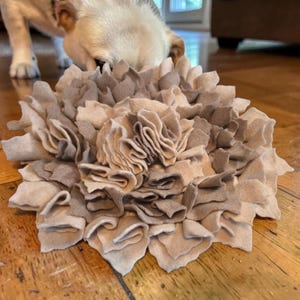 Snuffle Mat for Dogs | Dog Enrichment Toy | Nosework Puzzle | Slow Feeder | Mental Stimulation Toy brain / mental stimulation.