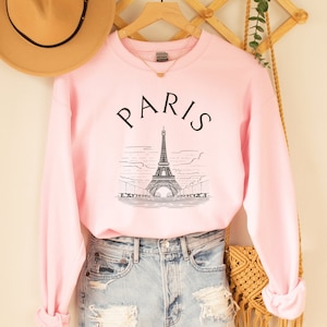 Eiffel Tower Paris Sweatshirt Gift for Travel Lover Trendy University College Aesthetic Crewneck Sweatshirt La Tour Eiffel Paris France Tee