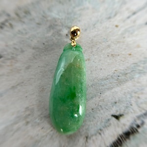 Grade A Natural Burma Icy Green Jadeite Fok Gurd pendant with 18K Yellow Gold bail Pendant