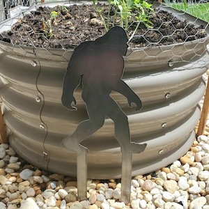 Sasquatch yard stake, Gardening, Gift for Mom, Garden Stakes, Garden Markers, Garden Sign, Garden Art, Garden Decor, Bigfoot Yard Stake,Yeti