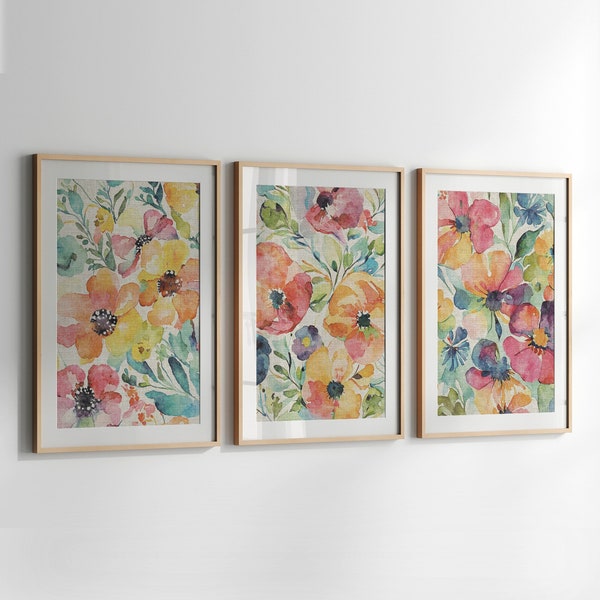 Kleurrijke wilde bloemen kunst aan de muur. Linnen textuur bloemenprint. Wilde bloem roze oranje geel paars blauw groen. Levendig slaapkamerdecor.