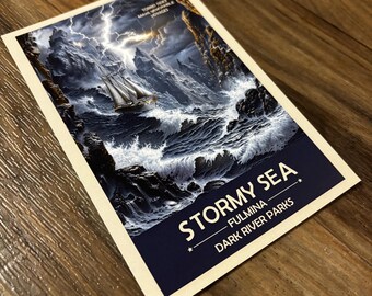 Grafika artystyczna „Wzburzone morze” | Statek płynący po falach oceanu | Plakat z fantastyczną naturą