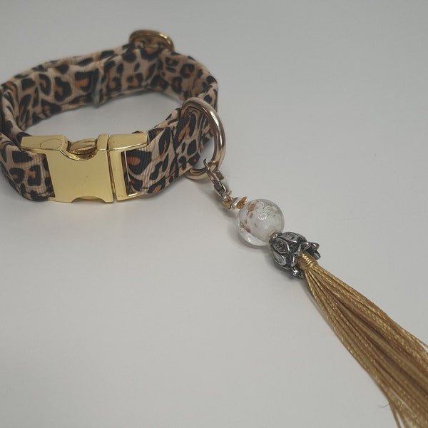 Collier chien motif léopard