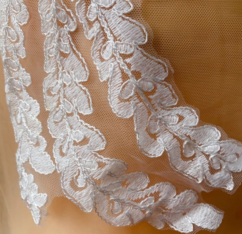 Applique in pizzo con filati dorati, applicazioni di fiori in pizzo, applicazioni floreali artigianali per corpetto da sposa, accessori in pizzo per abiti da sposa, applicazioni per balletto immagine 6