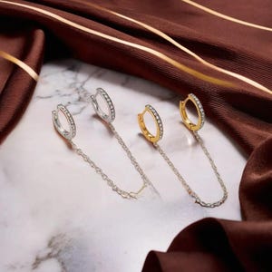 1 Piece Minimalist Pave Duo Chain Earring, Silver Huggie Ear Chain, Diamond Style Jewellery, Trendy Accessory For Her, Elegant Design Gift
