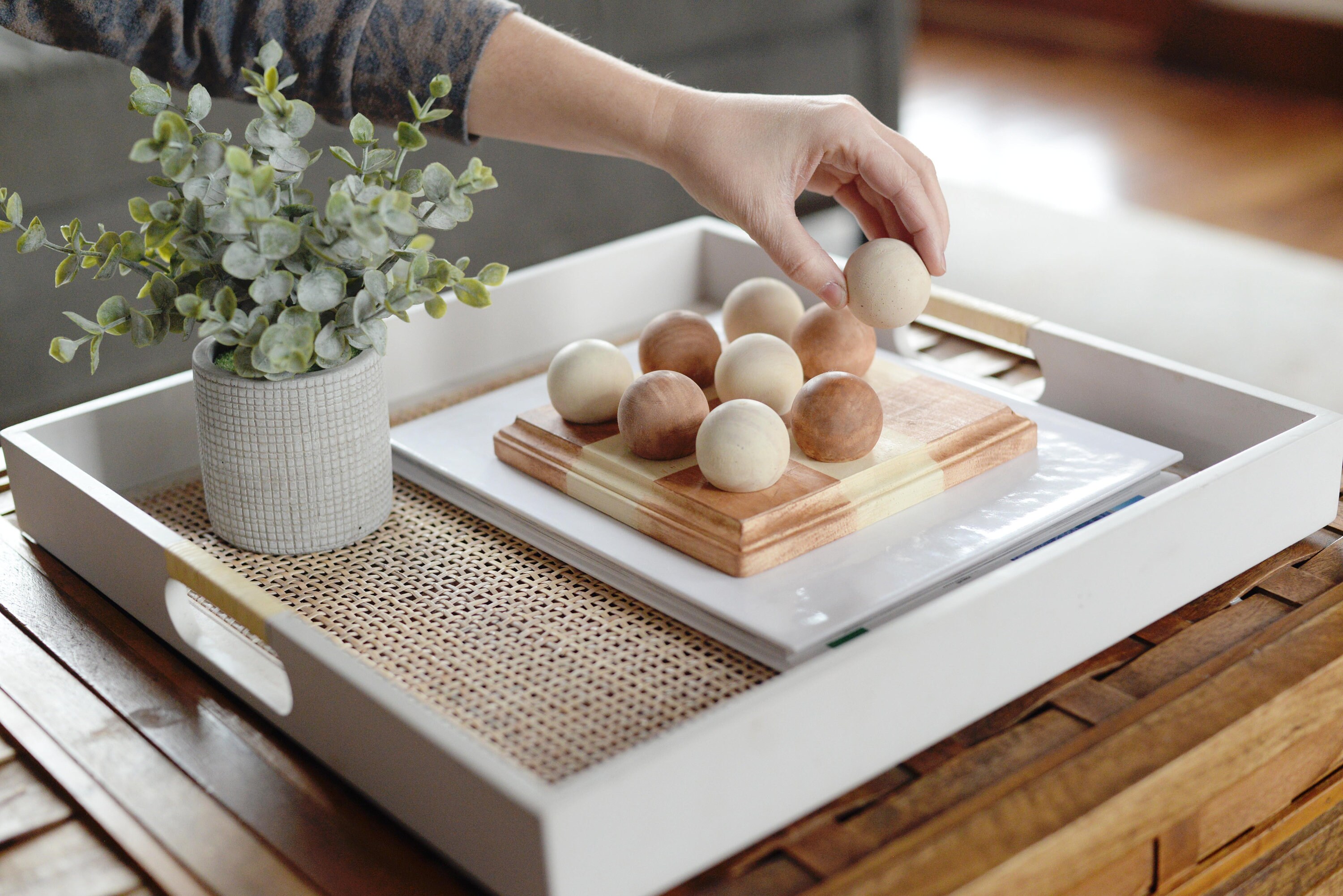 Illustration of Retro Logic Tic-Tac-Toe Decor Inspiration