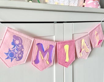 Guirnalda de fieltro personalizada con nombre – Decoración holográfica para habitación infantil de princesa