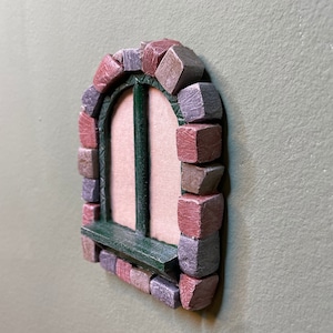 Green gnome window