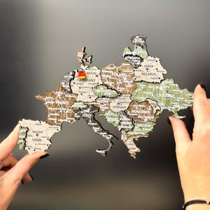 Mapa del mundo de madera, gran decoración de pared, regalo de 5.º aniversario, mapa del mundo de madera con chinchetas, mapa del mundo 3D para decorar encima de la cama, mapa del mundo de madera imagen 15