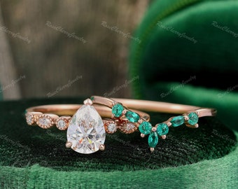 Pear Shaped Moissanite Engagement Ring Set, 2pcs 1.3ct Moissanite Ring Set, Art Deco Emerald Wedding Band, Milgrain Anniversary Ring Set