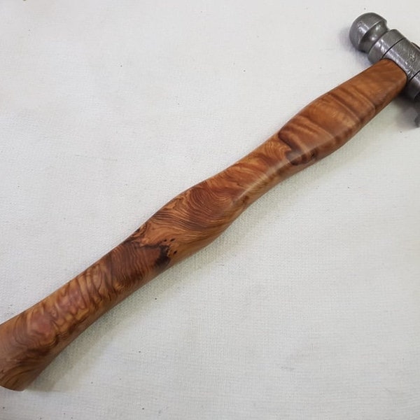 Marteau en acier Damas, marteau forgé à la main, chasse et camping, utilisation de charpentier, tête de marteau, manche en bois d'olivier, cadeau d'anniversaire pour lui.