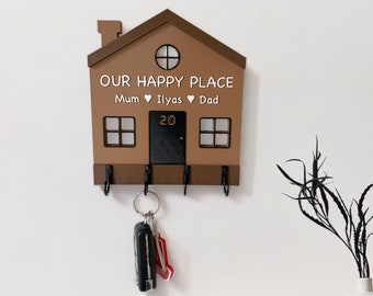 Family Personalised 3D House Key Holder for Wall with Metal Hooks, Home Gift, Couples or Family Gift, Plant-Based Plastic, up to 6 names
