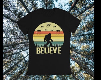 Vintage Bigfoot Believer T-shirt, Retro Sunset Design
