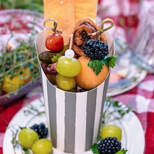 Gray Striped Charcutie Cups - SET OF 10 Kraft  French Fry Cups, Disposible Modern Wedding Reception Cocktail Hour, Corporate Food Display