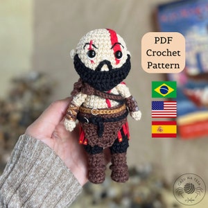 Amigurumi Crochet Pattern Kratos God of War/ PDF in English (US terms), Spanish and Portuguese (BR)