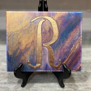 Pintura acrílica de 8 x 10 pulgadas: inicial "R"