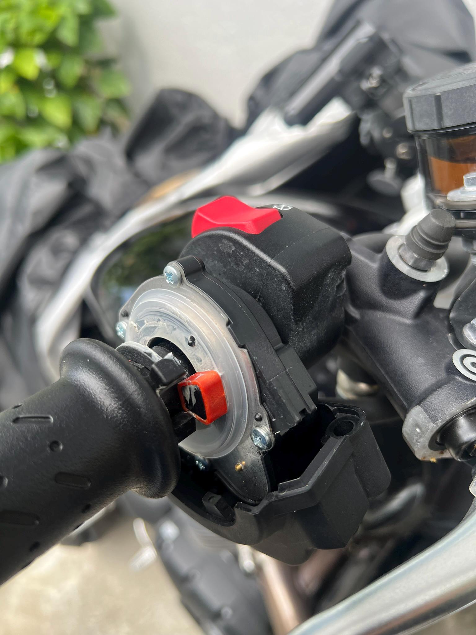 Triumph Throttle Spacer Kit | Speed Triple / Street Twin