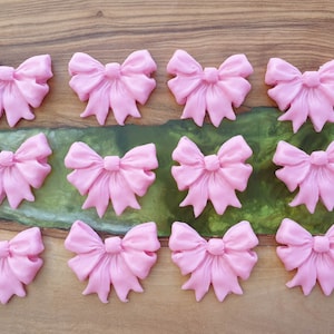 6 or 12x Fondant, sugarpaste, edible bows. Cupcake toppers. Cake decorations