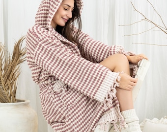 Handwoven Organic Cotton Bubble Bathrobe: Hooded Tassel Robe