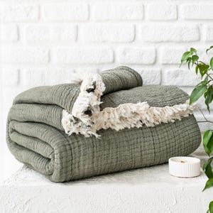 8 Layers King Size Gauze Comforter , OEKO-TEX Certified, Muslin Quilt, Organic Throw Blanket