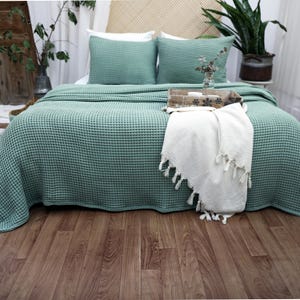 Lightweight Waffle Blanket, Ultra Soft Queen or King Size Bedspread, Minimalist Bed Throw image 18