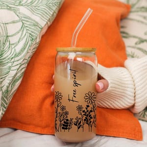 Flower Glass Tumbler | Bouquet | Boho gifts | 16 oz | Glass coffee Tumbler | Gift ideas | Floral | Wildflowers | Free spirit | Boho