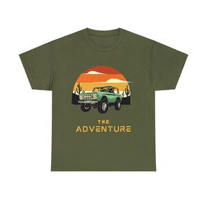 The Adventure Unisex T-Shirt aus schwerer Baumwolle