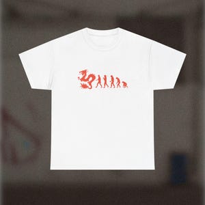 Camiseta ZZISH Dragon Evolution Dean Blunt / Silueta del Dragón Rojo, Camiseta de las Etapas de la Evolución