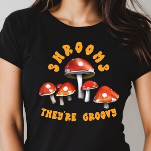 Mushroom Tshirt, Womens Mushroom Tshirt, Vintage Mushroom Tee, Groovy Mushroom, , Shroomz, Mushroom Shirt, Groovy Mushroom Shirt