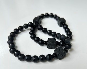 Perlenarmband zur Unterstützung von Unfruchtbarkeit und Verlust der Schwangerschaft in schwarzem Onyx, schwarzem Achat, Lava-Würfel