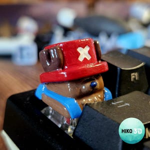 Porte-clés chopper en une pièce | Capuchon de clavier en résine artisanal peint à la main