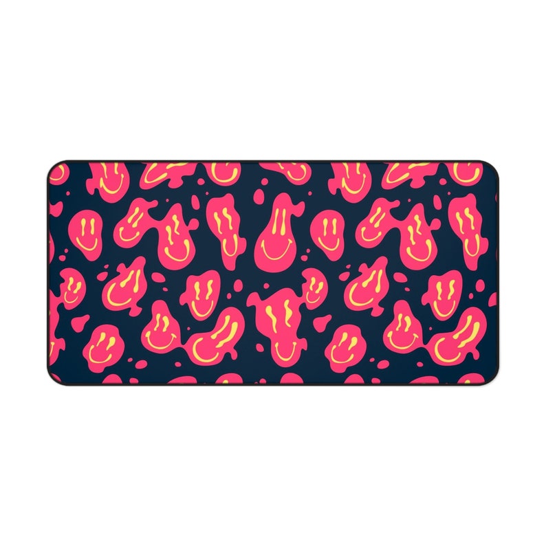 Drippy Smile Face Desk Mat, Y2K Aesthetic Desk Accessories, Funky Desk Mat, Retro Trippy Happy