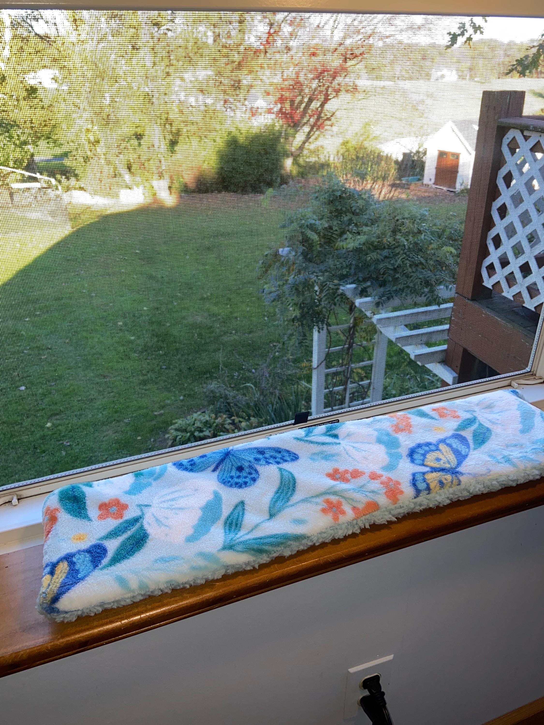 Window Sill Dog Pad: Sherpa & Fleece Pet Window Cushion (6”) - Etsy