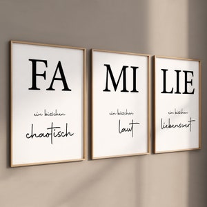 Dreiteiliges Typografie Poster-Set mit dem Wort Familie in Schwarz-Weiß
