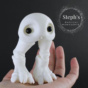 Figura de Fresno Nightcrawler / Fantasma / Criptido / Pintada a mano / Hecha por encargo / Juguete antiestrés articulado / Distribuidor autorizado de TwistyPrints