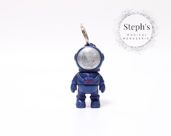 Astronaut Keychain | Tiny Astronaut Model | Space Traveler | Spaceman | Hand-Painted | Custom Made | Authorized Zou3D Vendor