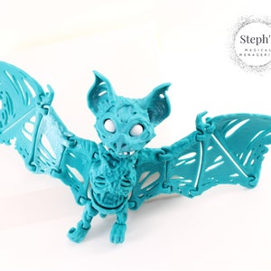 3D Printed Bat Toy | ZomBat | Zombie Fruit Bat with Flexible Wings | Hand-Painted | Made-To-Order | MatMireMakes | Articulated Fidget Toy