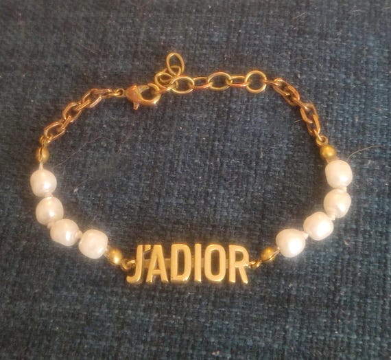 Dior の J,