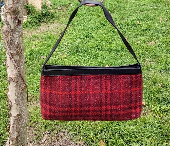 美品【ＢＵＲＢＥＲＲＹ】タータンチェック ウールバッグ バーバリー スコットランドウールとブラックレザーのタータンチェック