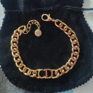 superbe bracelet Dior, modèle danseuse étoile de Dior