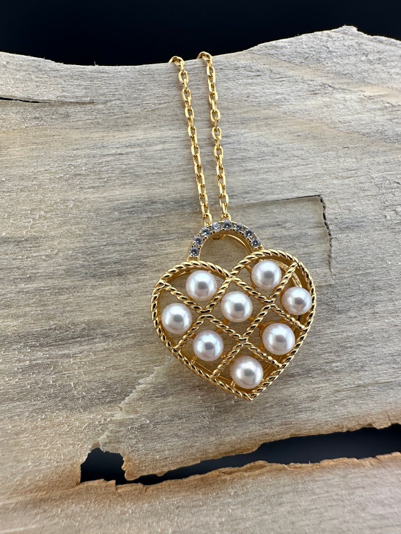 Gold Heart Necklace, Dainty Heart Necklace, Pearl Heart Necklace