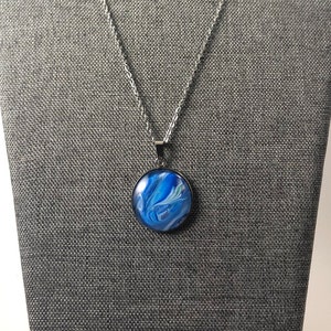 Fluid Art Necklace, Acrylic pour pendant jewelry, Unique abstract designs, Handcrafted pendant, Round, Silver