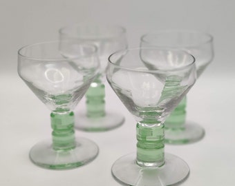 4 Vintage Ouraline wine glasses