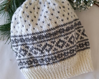 Hand Knit Hat, Nordic, Fair Isle Pattern, 100% Wool, Unisex.  Size Teen/Adult Small