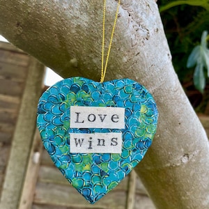 Corazón decoupage estilo vintage: el amor triunfa
