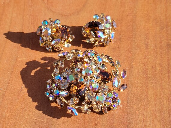 Gorgeous Vintage Signed Sherman brooch and earrin… - image 7
