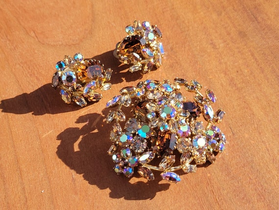 Gorgeous Vintage Signed Sherman brooch and earrin… - image 1