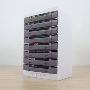 SNES ゲームカートリッジ縦型収納ボックス - スーパーファミコンのタイトル 8 タイトルを整理